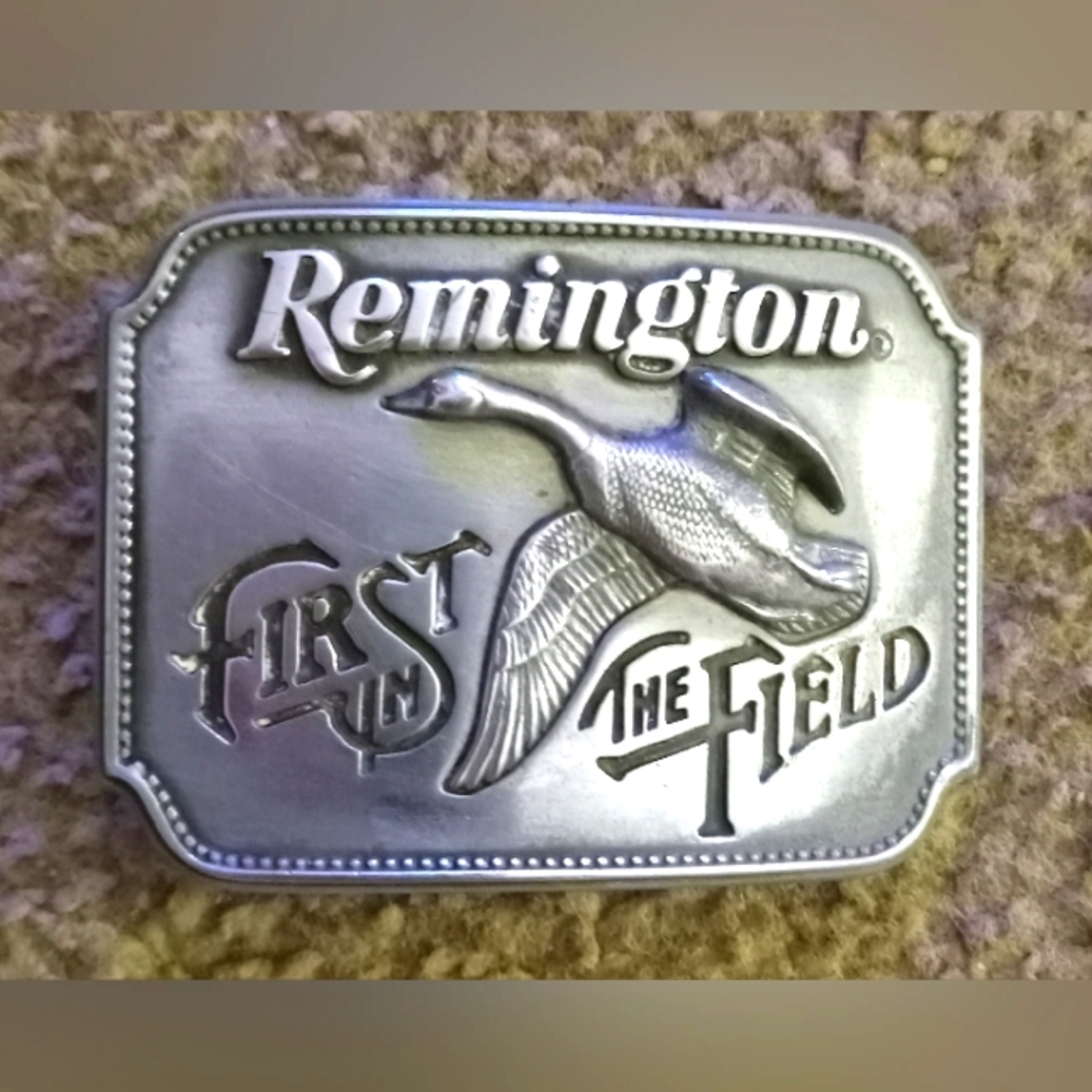 Vintage 1980 REMINGTON "CANADA GOOSE " First In The Field Belt Buckle
